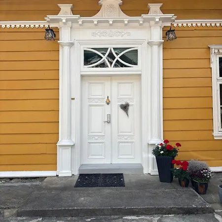 The Yellow Den Gule Villaen Pensjonat